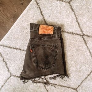 Black Levi’s shorts